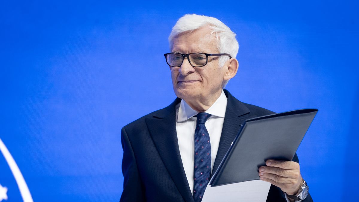 Member of the European Parliament Jerzy Buzek during the European Economic Congress in Katowice, Poland on April 25, 2022 (Photo by Mateusz Wlodarczyk/NurPhoto via Getty Images)