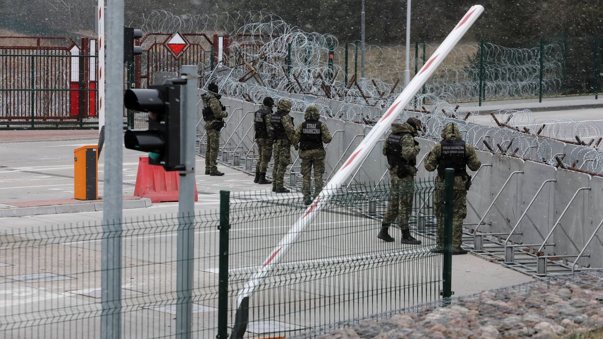 Artur Reszkobia�oruska, Bruzgi, dla medi�w, granica, graniczna, graniczne, media, nowe zasady, pas przygraniczny, polsko bia�oruska, polsko bia�oruskiej, przedstawiciele, przy granicy, przygraniczna, strefa, w pasie przygranicznym, wprowadzenie nowych zasad