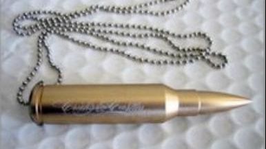 Męski pendrive w łusce po naboju 1