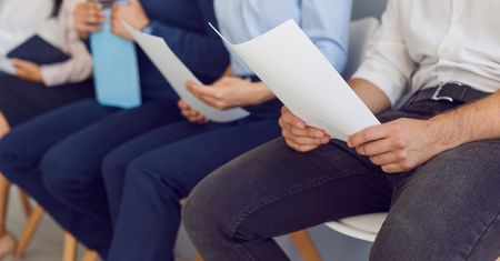 Najpopularniejsze kierunki studiów 2025. Co najchętniej wybierają kandydaci?