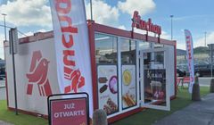 Auchan Summer, czyli hipermarketowy gigant idzie śladami Żabki