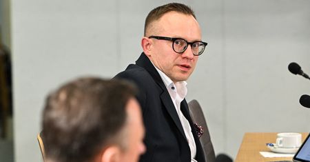 Zwrot pod koniec posiedzenia. "Dlaczego pan w ogóle o to pyta?"