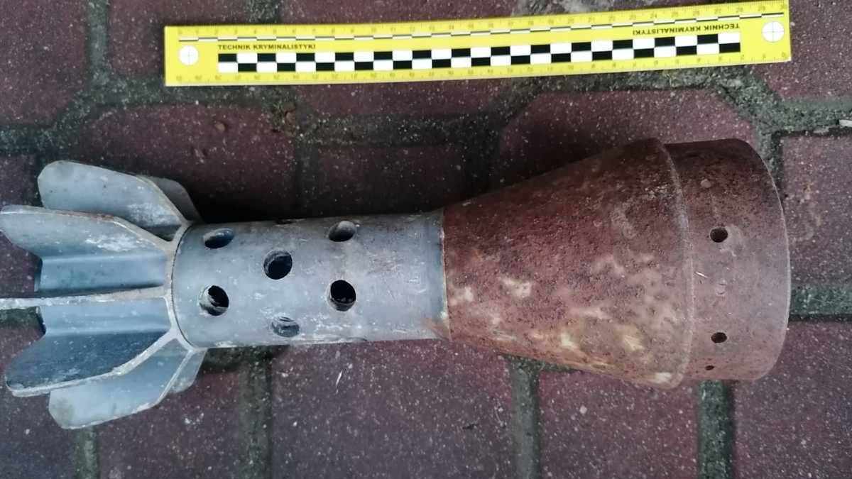 Niecodzienna pamiątka Tarnowianina postawiła na nogi służby