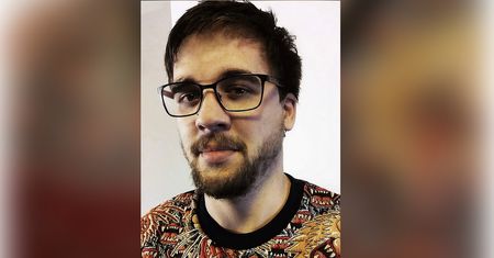 Świadczenie pielęgnacyjne. Nominowany do Paszportu "Polityki" Igor Jarek opowiada o prawnej pułapce