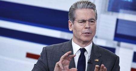 Bessent ucina spekulacje o finansowej wojnie z Europą: "To przeczy logice"