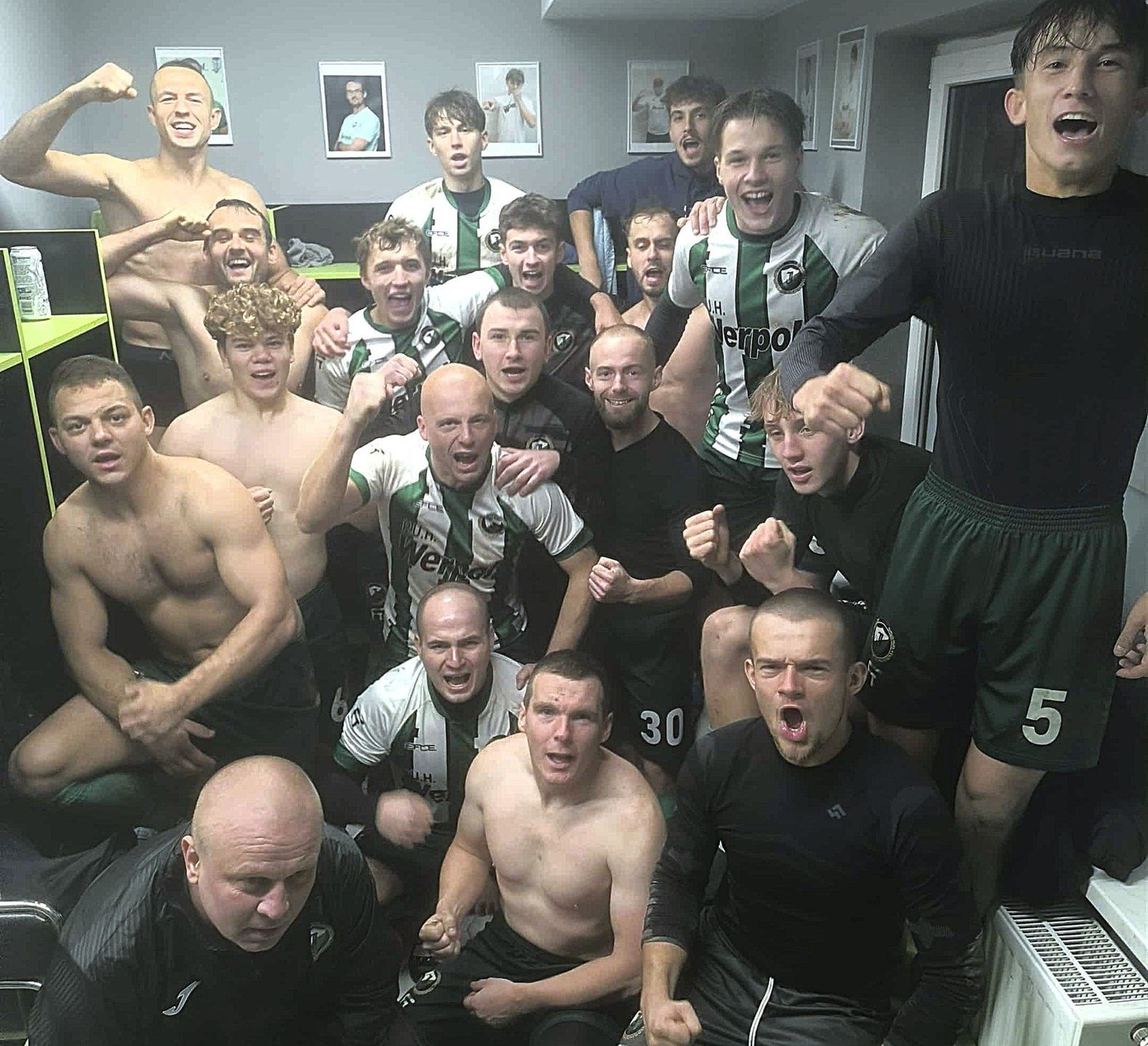 Piłkarska okręgówka, Oświęcim: LKS Jawiszowice - Huragan Inwałd 4:1.