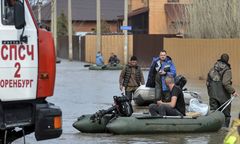 Rosyjski Orenburg całkowicie pod wodą. Ewakuowano tysiące ludzi