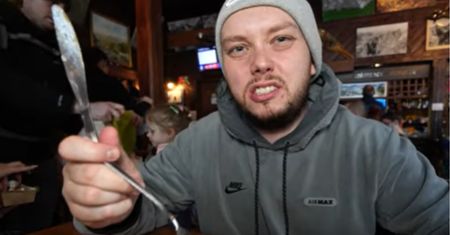Zamówił obiad nad Morskim Okiem. Ceny jak u Gessler, a w zapiekance nieprzyjemny gratis