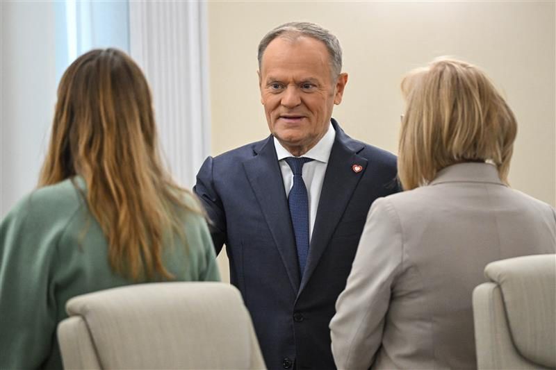 wiadomości,aktualności,WP Wiadomości Tusk zwrócił się do Pełczyńskiej-Nałęcz. Premier zapowiada rozmowy