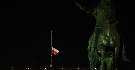 Tusk ma wątpliwości. Poseł PiS broni decyzji prezydenta