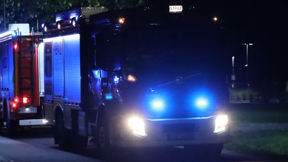 Na miejsce przybyły cztery zastępy straży pożarnej