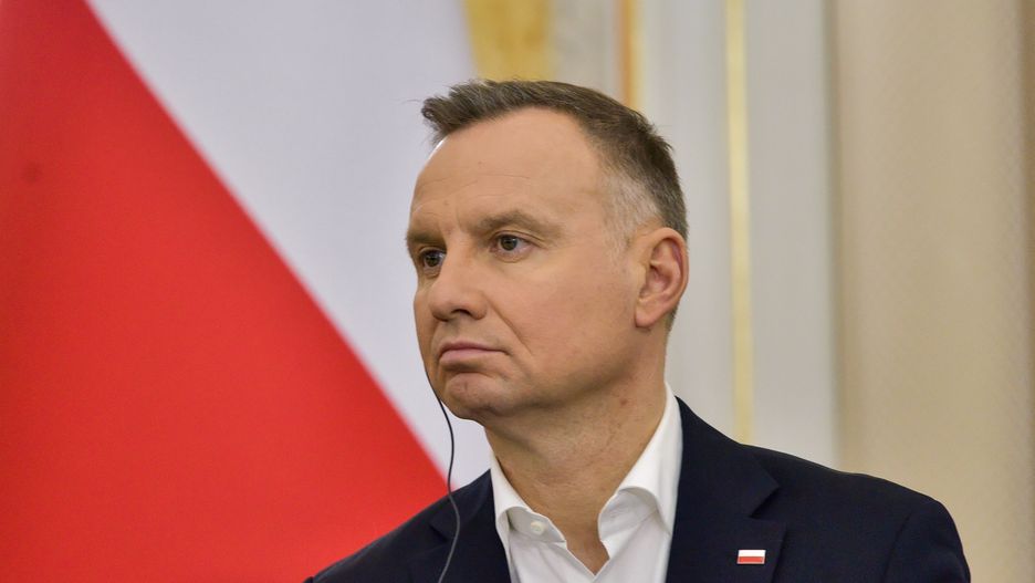 Lwów, Ukraina, 11.01.2023. Prezydent RP Andrzej Duda podczas spotkania prezydentów Polski, Litwy i Ukrainy we Lwowie, 11 bm. Spotkaniu towarzyszyło podpisanie Wspólnej Deklaracji Prezydentów Trójkąta Lubelskiego. (jm) PAP/Vitaliy Hrabar