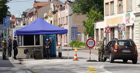 Koronawirus. Unia Europejska przygotowuje się do otwarcia granic zewnętrznych