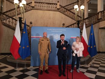 Na Śląsku powstrzymano śnięcie ryb. Zero złotej algi w Kłodnicy. Wojewoda: zakończono podawanie perhydrolu
