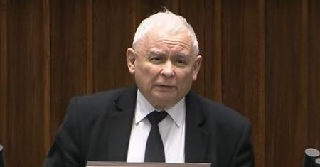 Kaczyński zareagował w Sejmie. Wyszedł na mównicę i odpowiedział