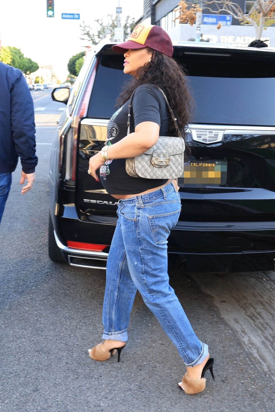 Rihanna kompletuje wyprawkę dla dziecka