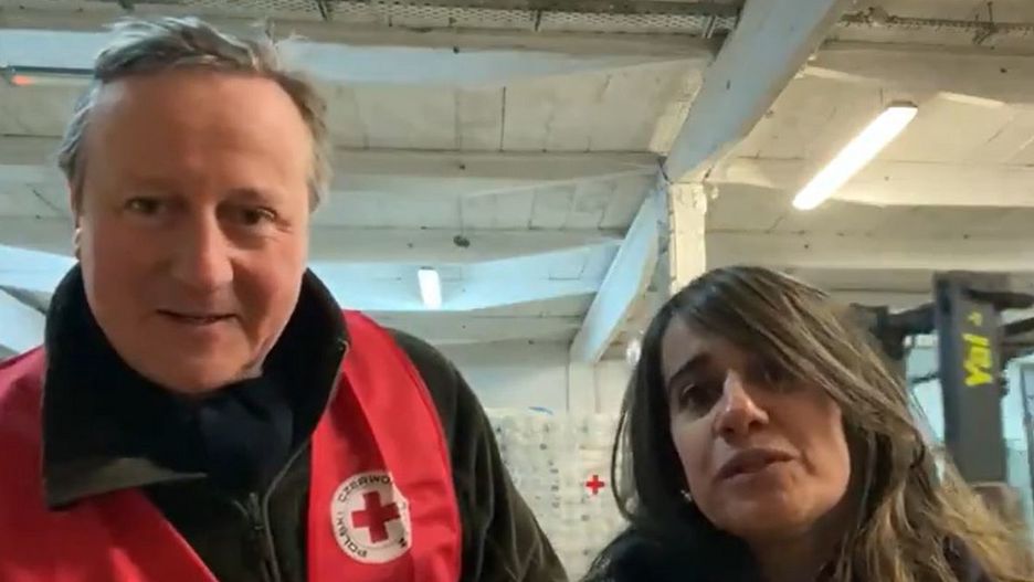 20 godzin w ciężarówce. Były premier Wielkiej Brytanii pomaga uchodźcom na polsko-ukraińskiej granicy