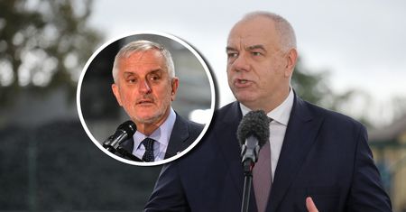 Jacek Sasin chce, by miasta i gminy dystrybuowały węgiel. "To dowód, że państwo nie działa"
