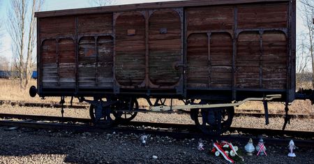 Auschwitz. Romowie i Polacy uczcili ofiary Zigeunerlager