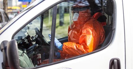 Koronawirus w Polsce. Chełmno i ognisko zakażenia w klasztorze. Już 52 chorych