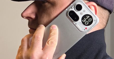 Szukałem aluminium, znalazłem złoto. Nothing Phone (4a) Pro - recenzja
