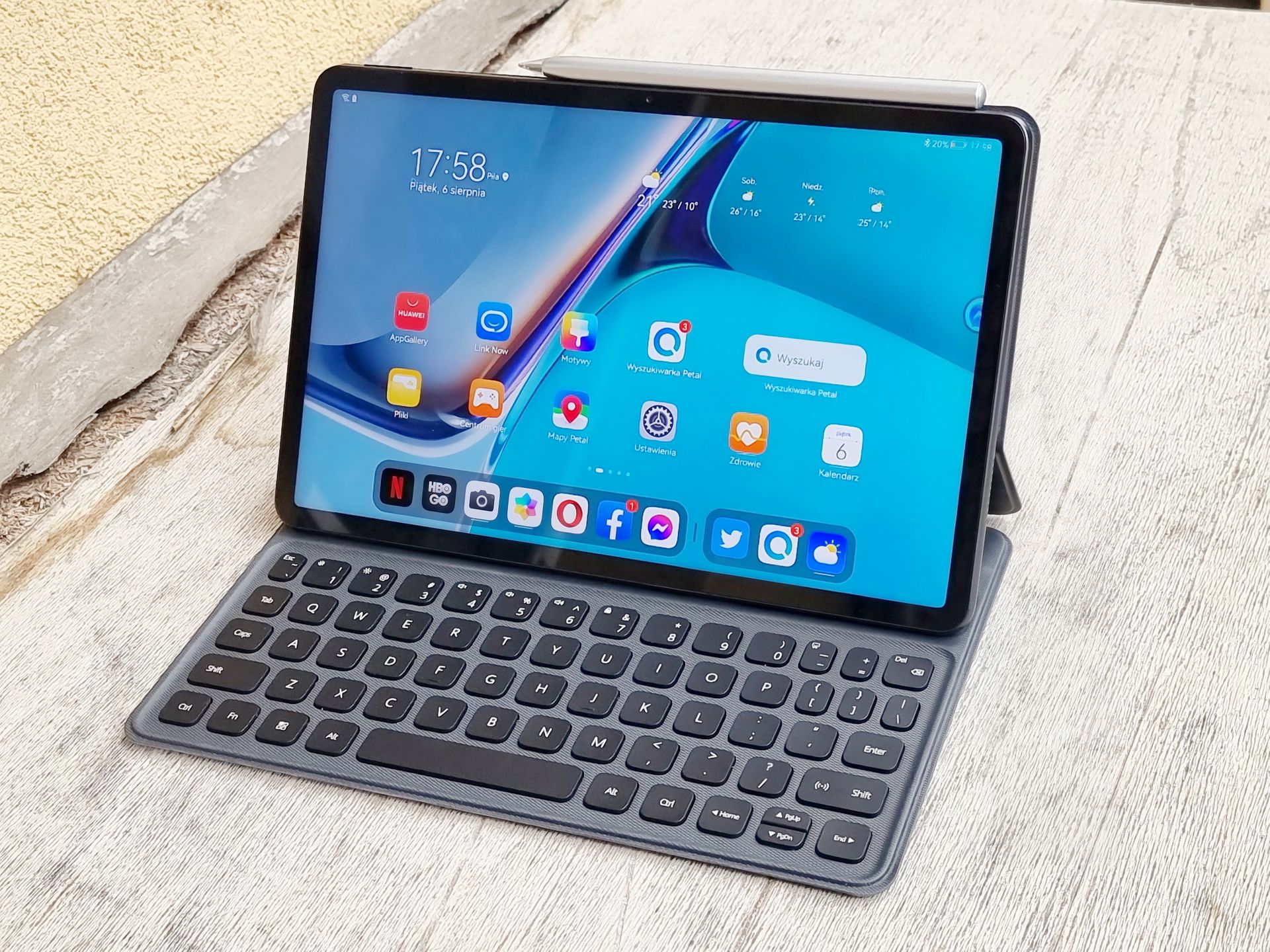 HarmonyOS na tablecie daje radę. A cena Huaweia MediaPad 11 jest nie do przebicia 2