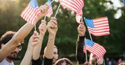 "Halo Polacy". Polka o kampanii w USA. "Przed domami stoją tabliczki"