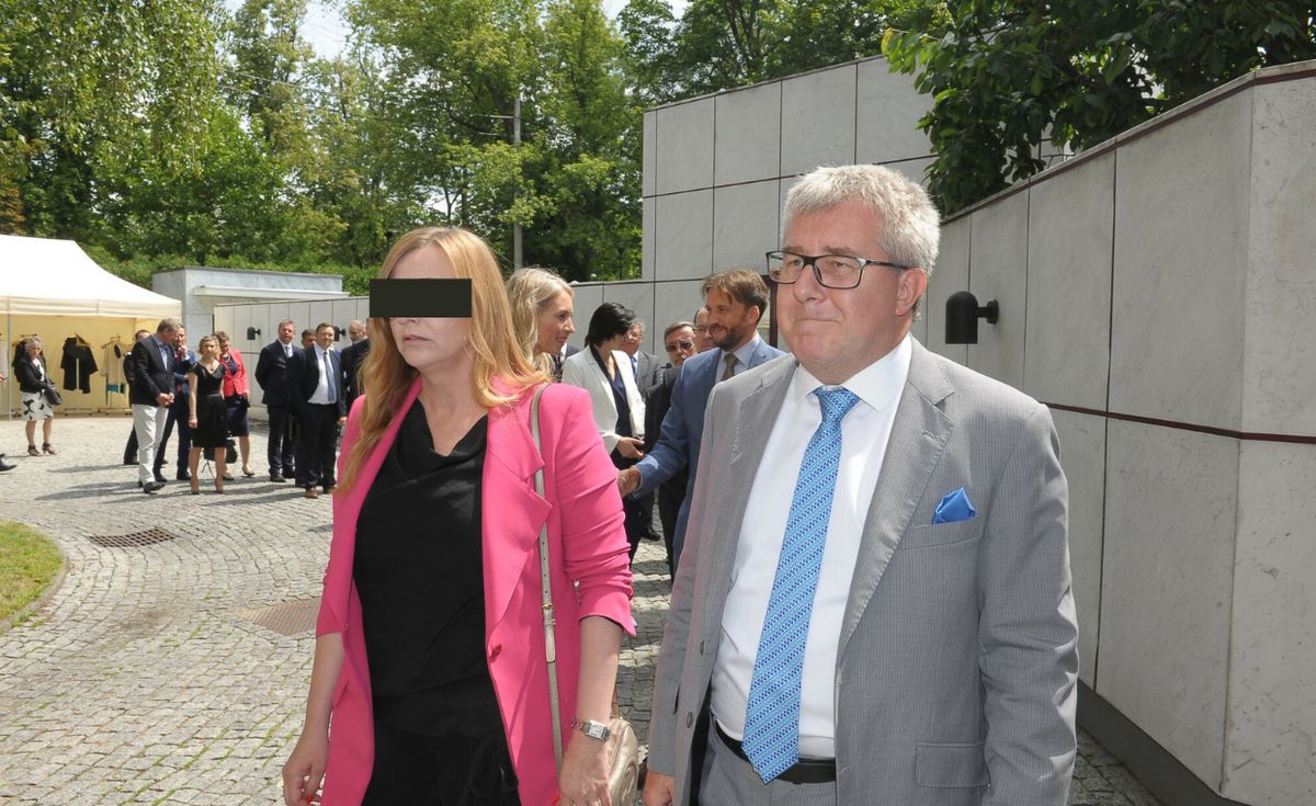 ryszard czarnecki, zatrzymanie CBA, afera, prokuratura, collegium Córka jedynego Polaka w kosmosie. Oto sylwetka żony Czarneckiego