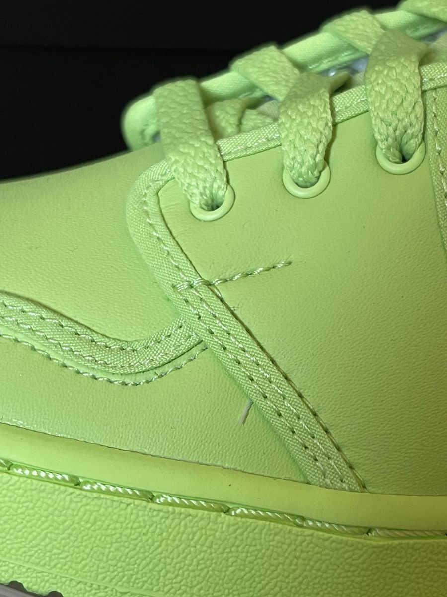 Na zdjęciu: Billie Eilish x Wmns Air Jordan 1 KO 'Volt'