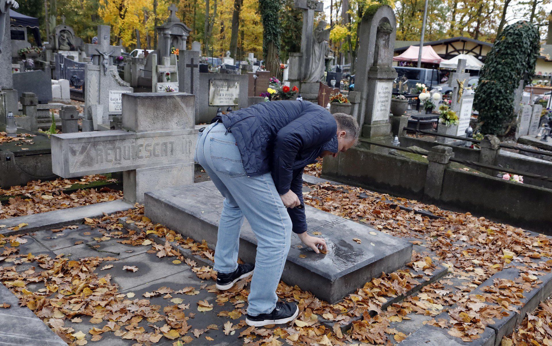 Tegoroczna kwesta na ratowanie starych, zapomnianych grobów 1 i 2 listopada w Grudziądzu