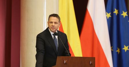Wszedł na posiedzenie Rady. Tak się tłumaczy Trzaskowski