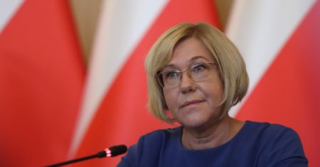 Małopolska kurator oświaty odlatuje na Twitterze. "To dziś zadanie na miarę Orląt Lwowskich czy Powstańców Warszawskich"