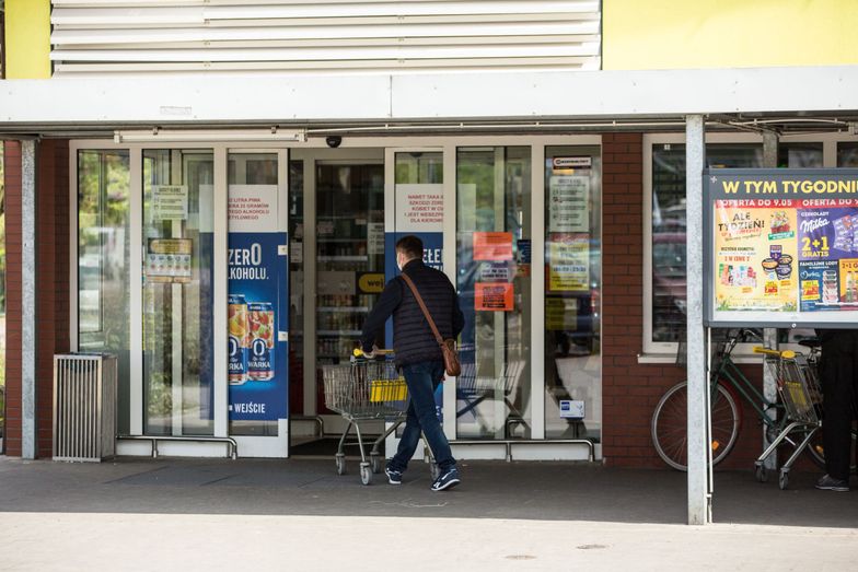 Zaskakujące wyniki badania. Co trzeci konsument w ogóle nie kupuje środków do dezynfekcji