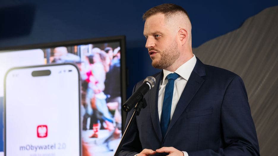 W piątku weszła w życie ustawa o aplikacji mObywatel 2.0, które jednak uległa awarii. Minister cyfryzacji zapewnia, że to efekt zbyt dużego zainteresowania i przeciążenia.