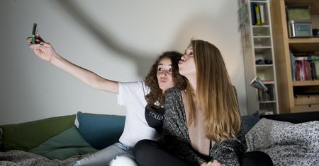 Za małe usta, za grube uda. To, co widzą na Instagramie, wpędza je w kompleksy i stany depresyjne