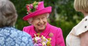 Królowa Elżbieta poznała prawnuczkę. Zobaczyła ją na ekranie