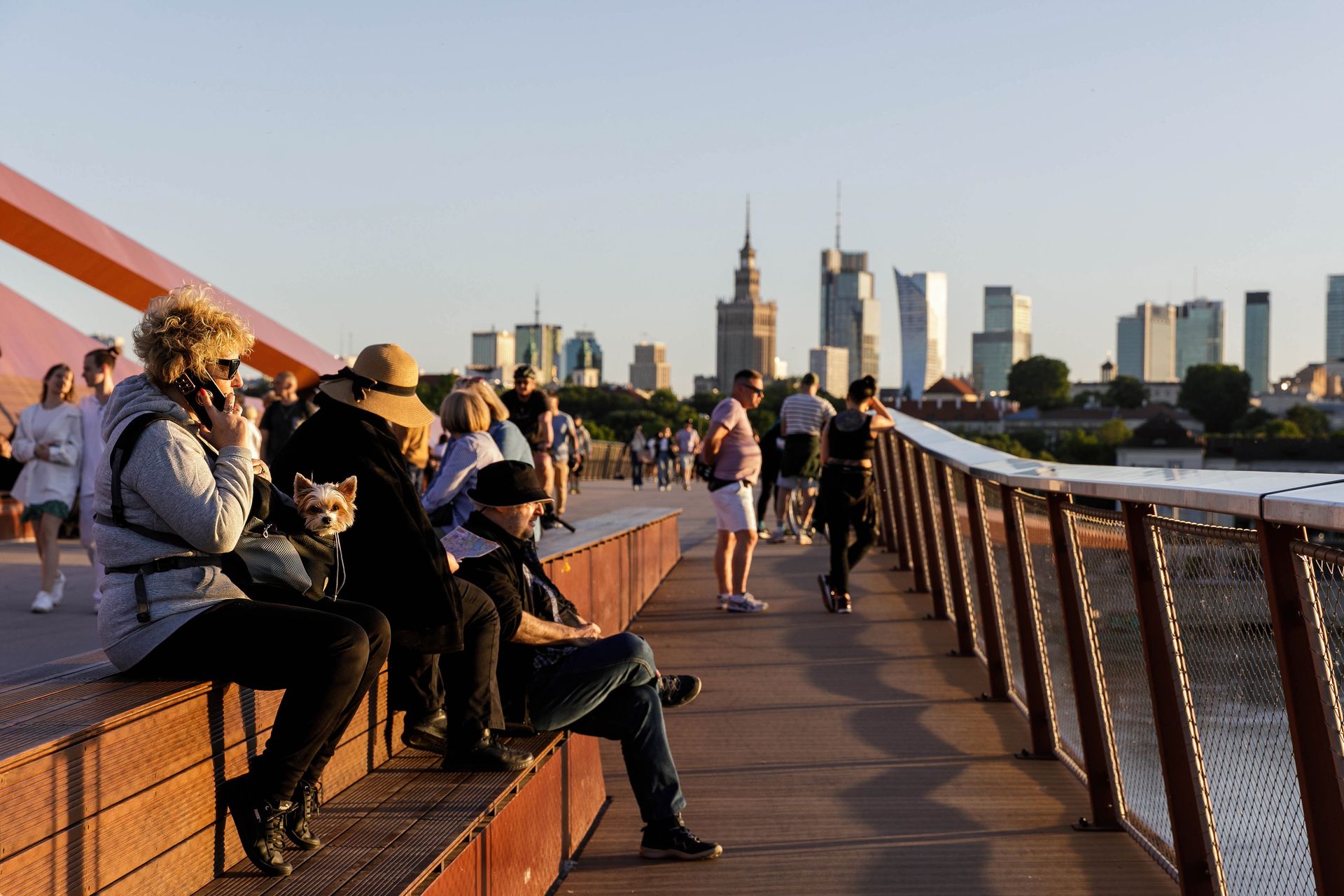 Jak wyemigrować do Polski. Brytyjska gazeta podaje przepis
