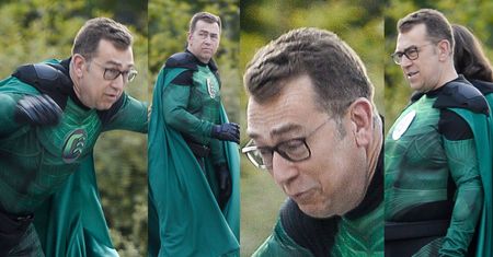 Maciej Orłoś biega po Warszawie w stroju superbohatera (ZDJĘCIA)