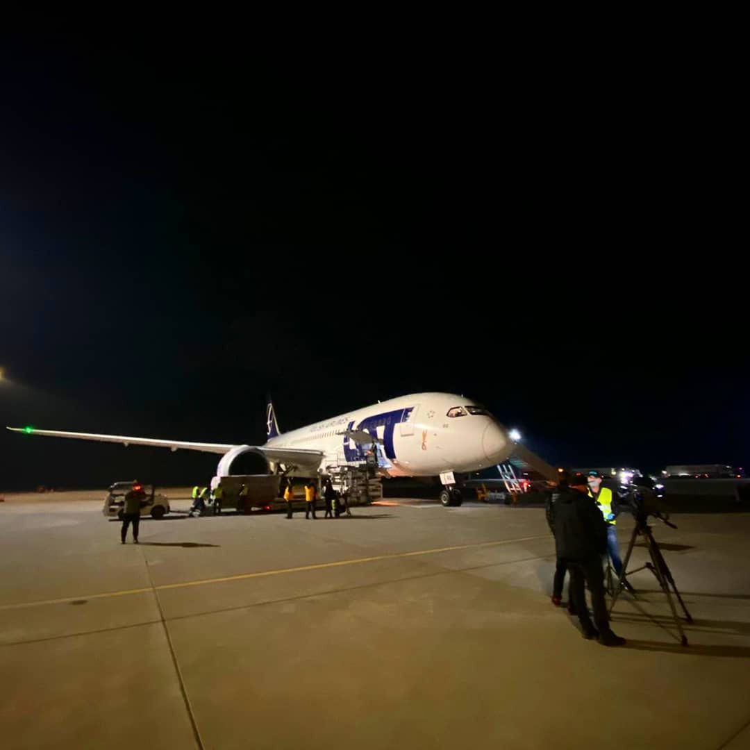 Transport sprzętu ufundowanego przez Dominikę Kulczyk