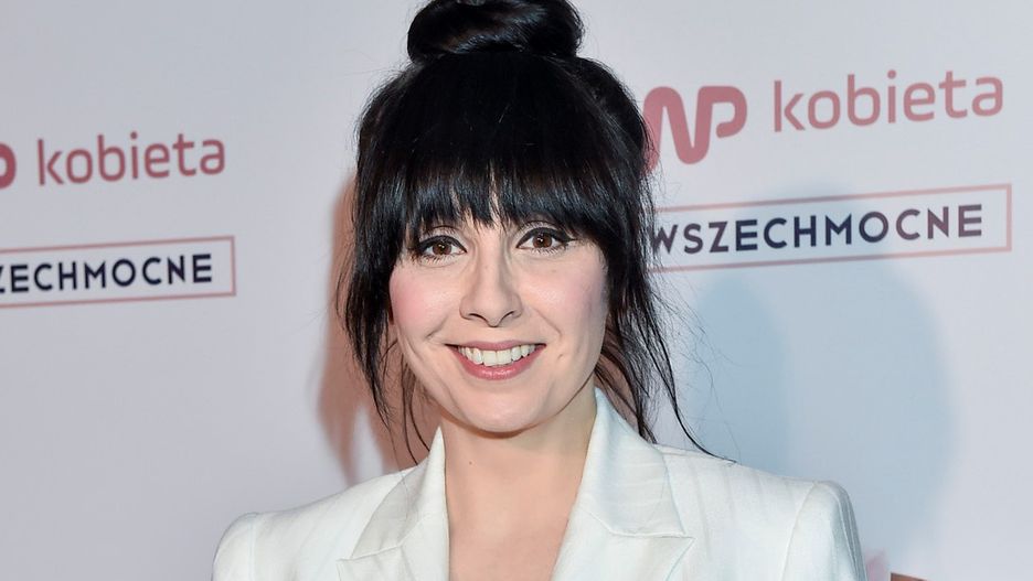 Tatiana Okupnik pojawiła się na gali #Wszechmocne w białym garniturze 