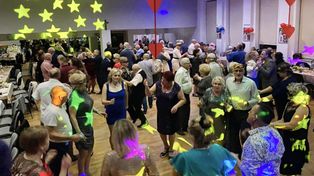 Rzeszów: Powitaj Nowy Rok w Domu Kultury filia Przybyszówka. Trwają zapisy na Zabawę Sylwestrową