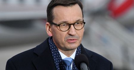 Żakowski: Ziobro się złości, Morawiecki cieszy, a Unia jedzie dalej [Opinia]