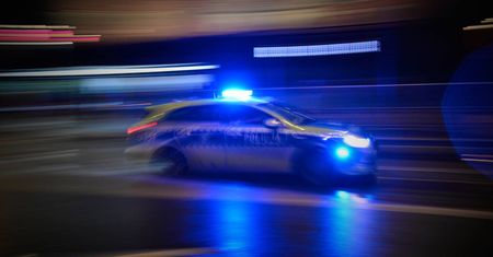 Pociąg potrącił nastolatkę. Tragedia w Nowej Dębie