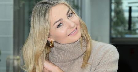 Małgorzata Socha pozuje w ręczniku. Jej łazienka robi imponujące wrażenie