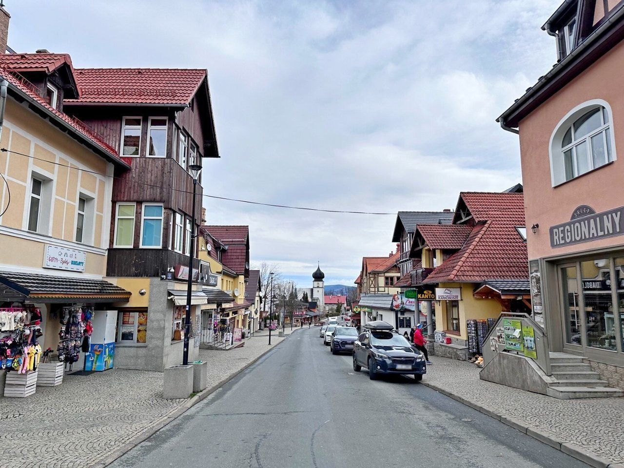 Karpacz: Zielone światło dla remontu deptaka w karkonoskim kurorcie. Jest pozwolenie na budowę, wkrótce przetarg