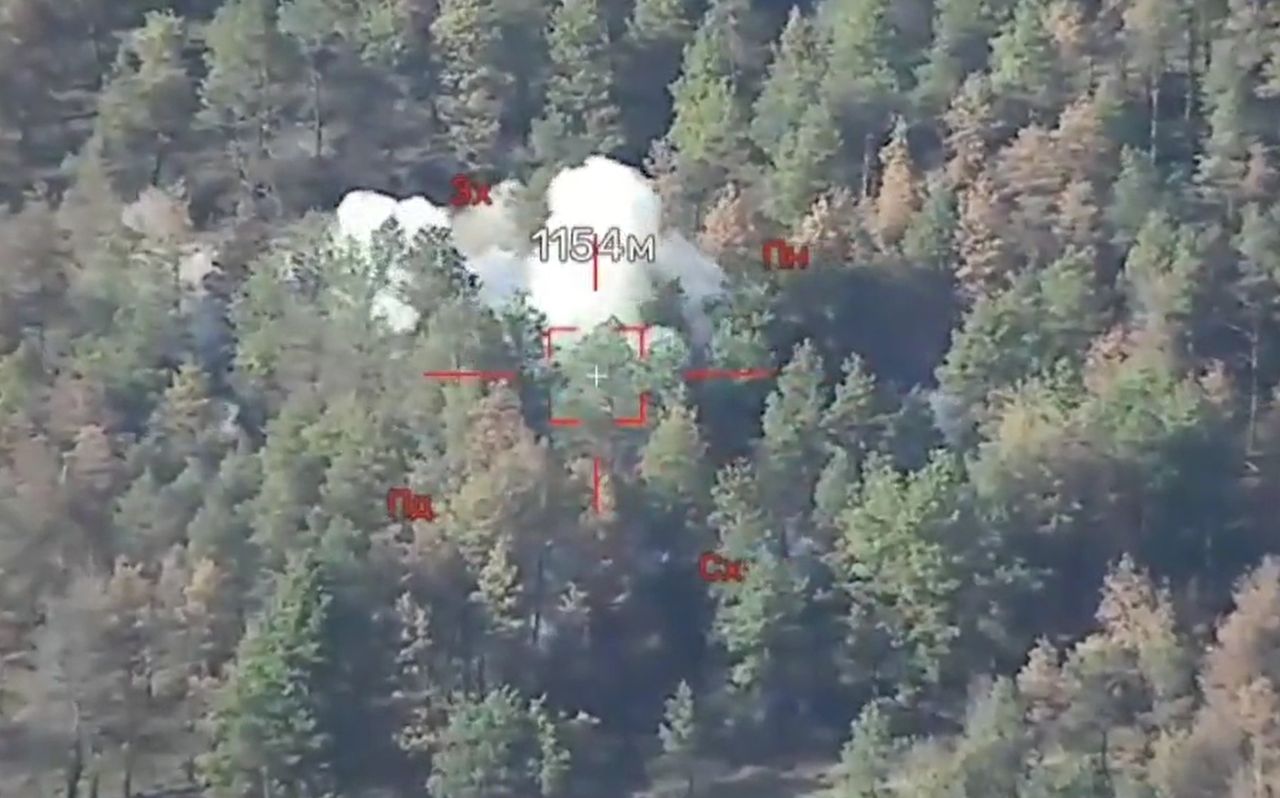 Kadr z nagrania przedstawiającego zniszczenie RB-636 Swiet-KU.