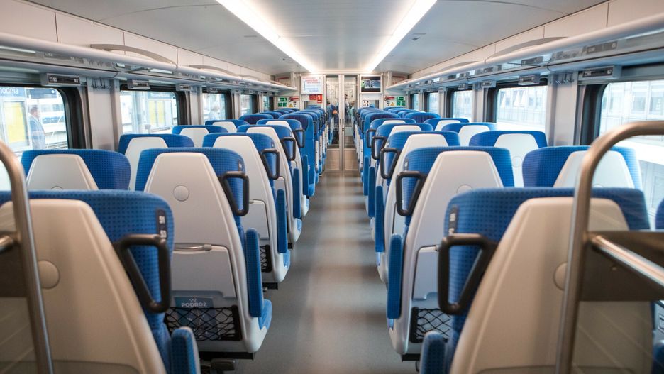 Wnętrze pociągu PKP Intercity ED160 (Flirt) 