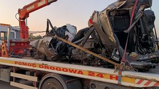 Łagów: Po tragicznym wypadku BMW rozpadło się na kawałki