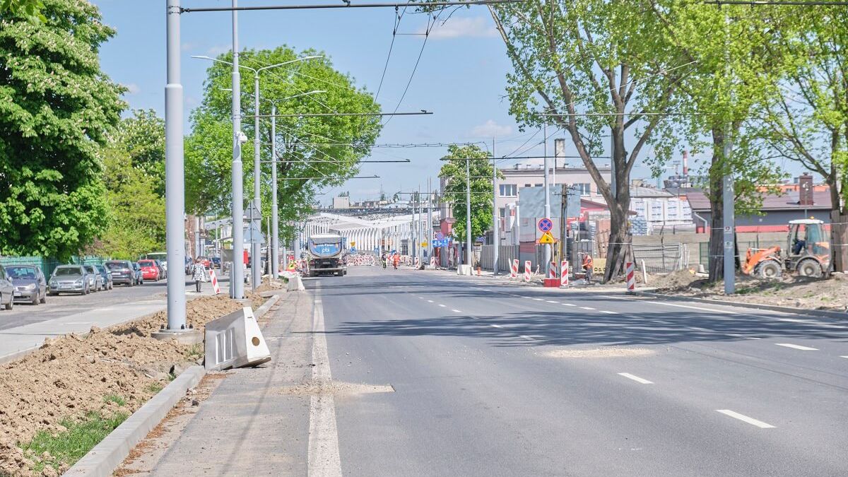 Widok na dworzec metropolitalny z ul. Krochmalnej