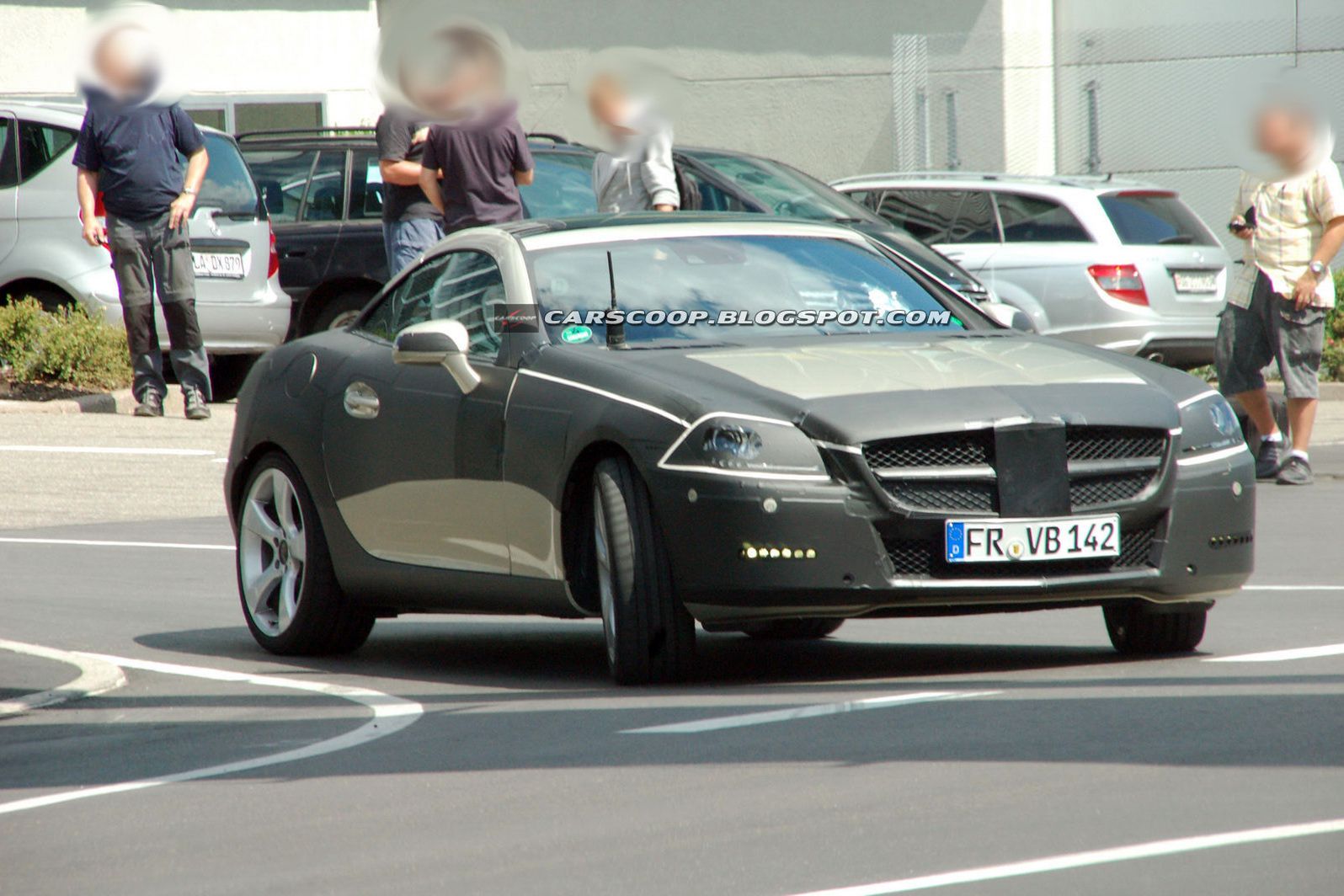 2012-Mercedes-SLK-3